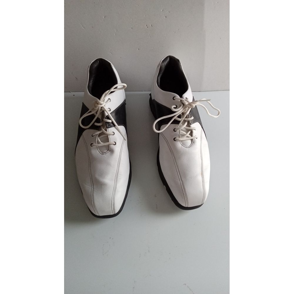Classic‎ White and Black Golf Shoes Lace-Up Athletic Cleats Sport Footwear